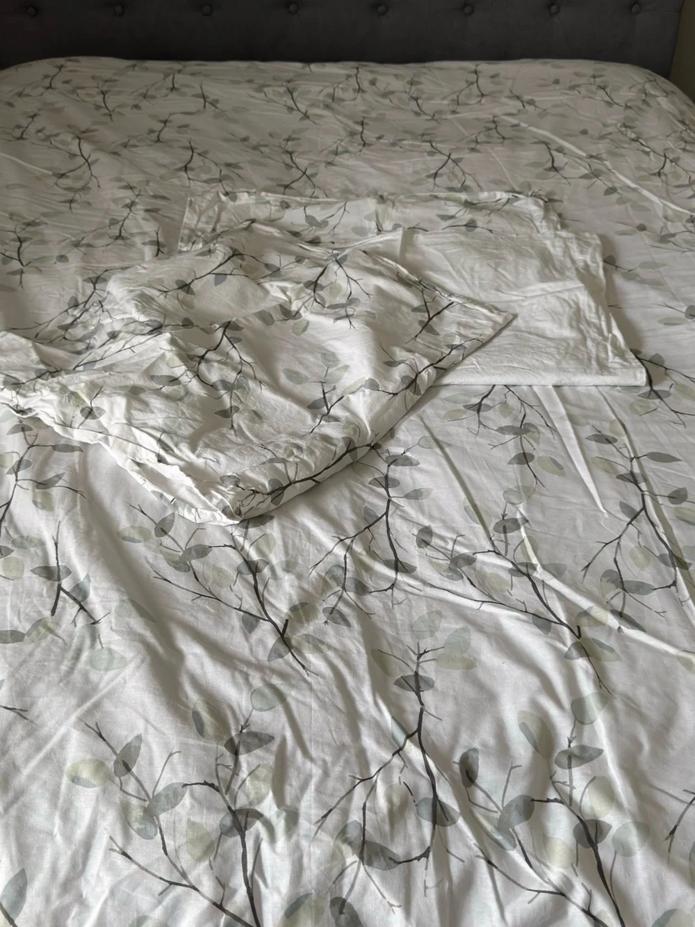 Brielle Home Everly Floral Comforter Set - White with Sage Leaf Print